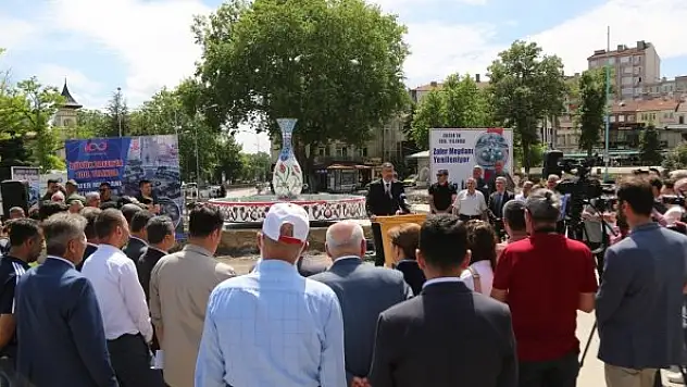 Kütahya'da 'Zafer Meydanı Yenileme' projesinde temel atıldı