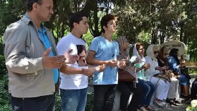 Kemal Sunal mezarı başında anıldı