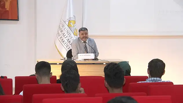 Beyşehir'de 15 Temmuz konferansı düzenlendi