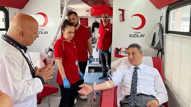 Vali, vatandaşları kan vermeye davet etti