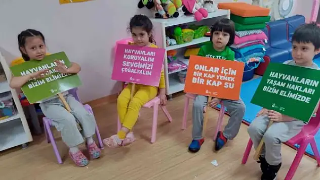 Hayvan sevgisi ile büyüyorlar