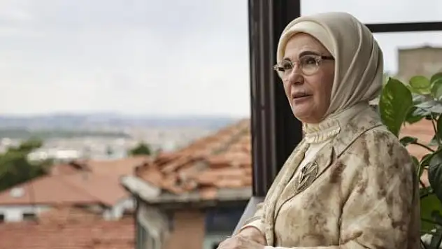 Emine Erdoğan, 'Ekolojik Sanat' sergisini ziyaret etti