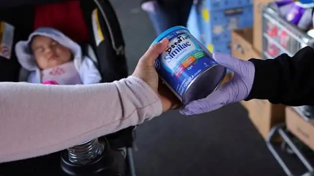 Nestle, bebek maması krizi yaşayan ABD'ye 548 bin kutu mama ulaştıracak
