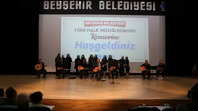 Beyşehir'de Türk Halk Müziği Korosu'ndan konser