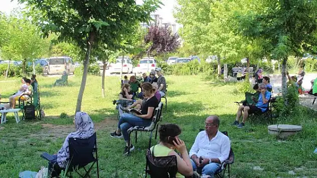 Kulağındaki küpeler sınavı kaçırmasına neden oldu