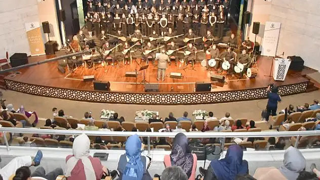 Karatay'da Türk Halk Müziği Konseri'ne yoğun ilgi
