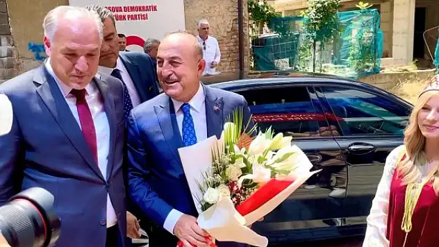 Çavuşoğlu, Bölgesel Kalkınma Bakanı ve KDTP Genel Başkanı Damka ile görüştü