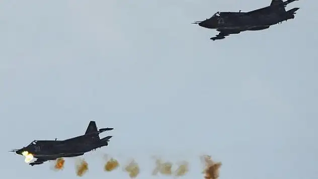 Rusya'da Su-25 savaş uçağı düştü