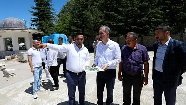 Turgut Alp Türbesi'nin restorasyon çalışmaları sürüyor