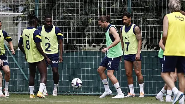 Fenerbahçe, yeni sezon hazırlıklarına devam etti