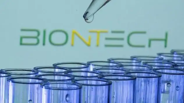 Pfizer-BioNTech: Omicron'a karşı daha etkili aşı geliştirdik