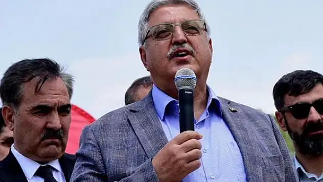 AK Parti'li Demiröz'den 'İl sayısı' açıklaması