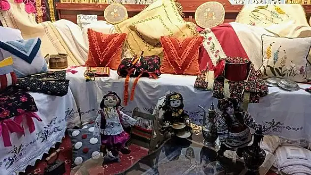 Ev kadınlarının eserleri görücüye çıkıyor