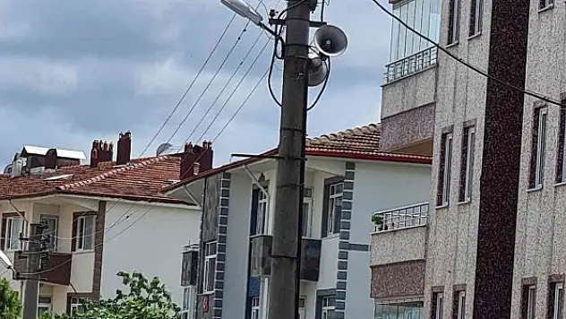 Belediyenin hoparlör sistemi vatandaşı çileden çıkarttı