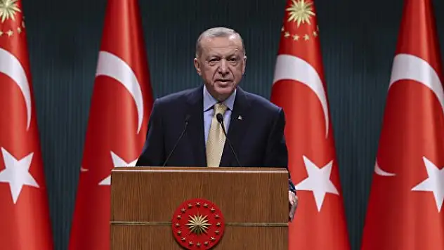 Rezerv değeri bir milyar dolar: Adana'da iki kuyudan petrol fışkırıyor