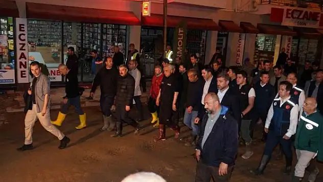 Bakan Murat Kurum, selden etkilenen Bozkurt'ta