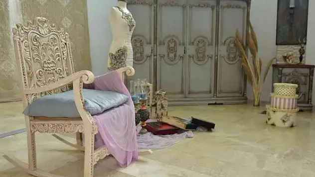 Eski eşyaları sanat eserine dönüştürdüler