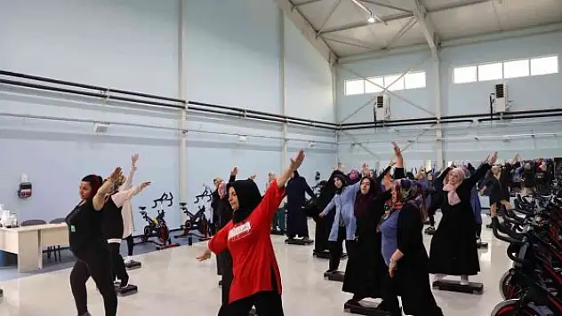 Hem anneler hem de çocuklar keyifli zaman geçiriyor