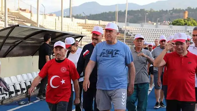 Efeler sağlıklı yaşam için yürüdü