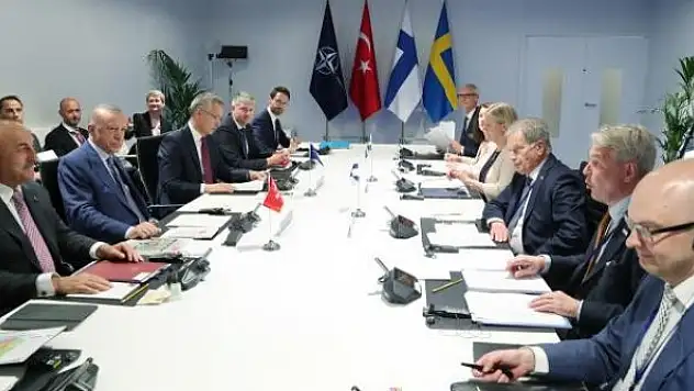 Madrid'de dörtlü zirve başladı