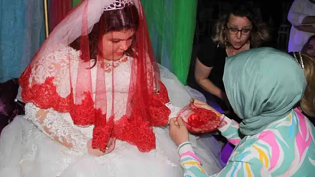 Bu düğünde damat yok