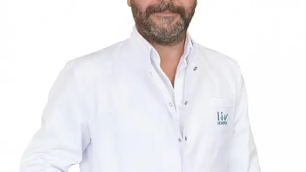 'Burun estetiği yapacak hekim 3 tekniğe de hakim olmalı'