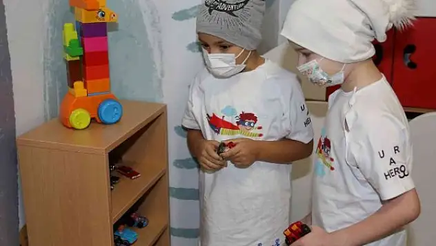 Hastanede kanser tedavisi gören çocuklara oyun odası