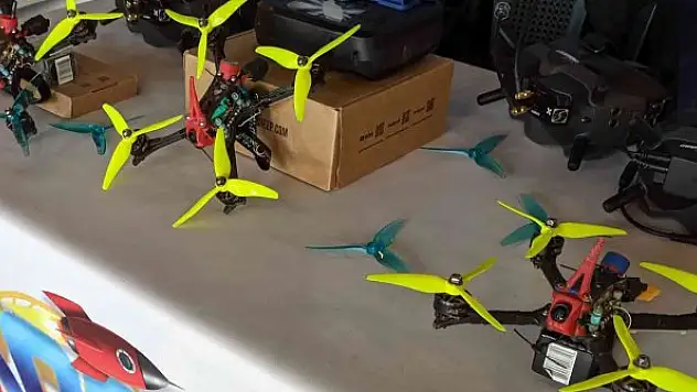 KÜN öğrencilerinden drone şov