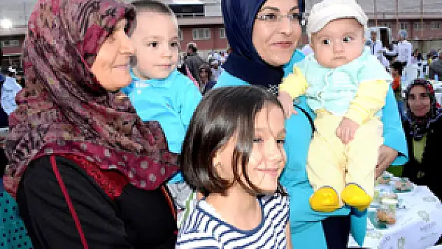 Başkan Toru, öksüz ve yetimlerle iftarda buluştu