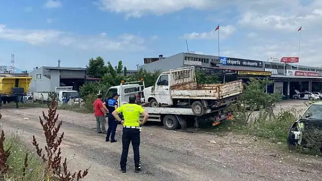 Hurda araçlar toplanıyor