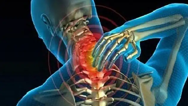 Duruş bozukluğu boyun düzleşmesine neden oluyor