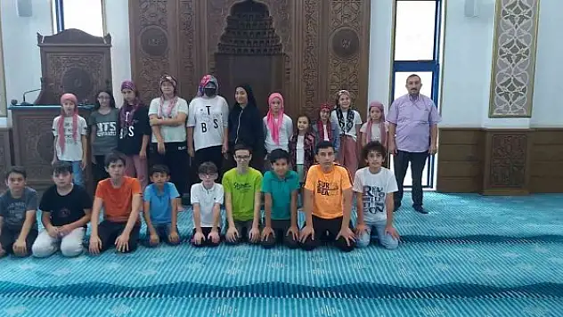 Camiler çocuk sesleriyle şenlendi