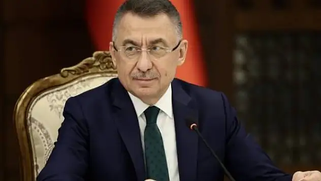 Cumhurbaşkanı Yardımcısı Oktay, 15 Temmuz şehitlerini andı