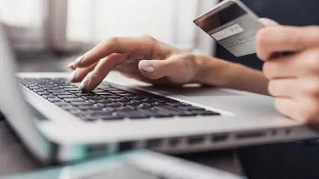 Elektronik ticarette tekelleşmeye son veren yasa teklifi kabul edildi