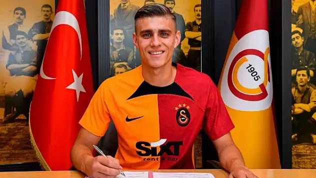 Galatasaray, Kazımcan Karataş ile 5 yıllık sözleşme imzaladı