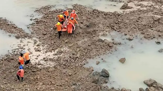 Hindistan'daki heyelan felaketinde can kaybı 26'ya yükseldi