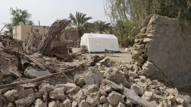 İran'da büyüklüğü 6'nın üstündeki üç depremde son bilanço