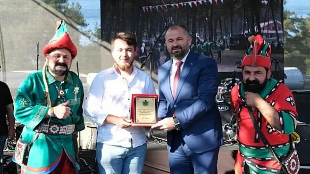 Meyvesi güzel olan altını kaptı