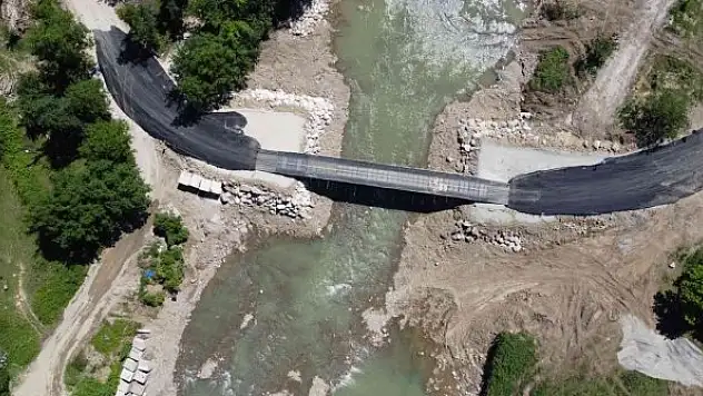 MSB selden yıkılan köprünün yerine sabit köprü kurdu