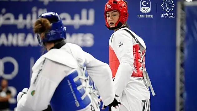 Nafia Kuş'tan altın madalya