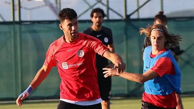 Antalyaspor tam kadro hazırlıklarını sürdürüyor