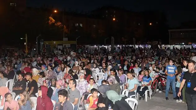 Seydişehir'deki açık hava sineması tam not aldı