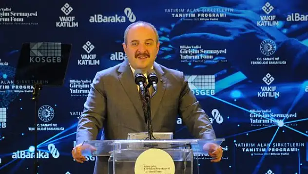 Bakan Varank: Hayatını bu işlere adayanların moralini bozmayın