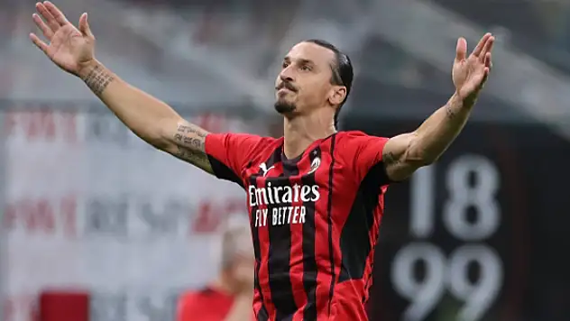 Milan'dan Zlatan'a yeni sözleşme