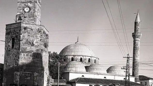 Saat mekanizması çalınan kulede geriye sadece 'çan' kalmış