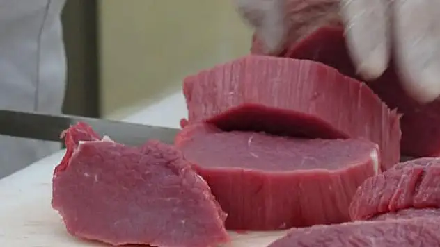 'Bayramda aşırı et tüketimi kronik hastalığı olanlar için riskli'