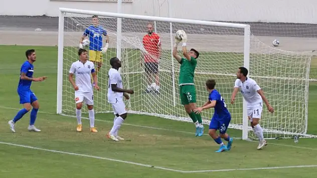Medipol Başakşehir hazırlık maçında Altay'ı 4-0 yendi