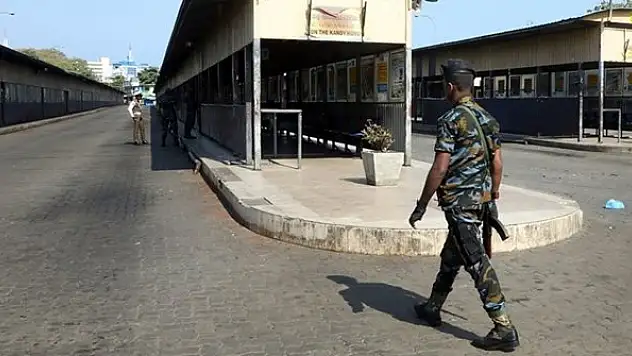 Sri Lanka'da geniş çaplı protesto öncesi sokağa çıkma yasağı ilan edildi