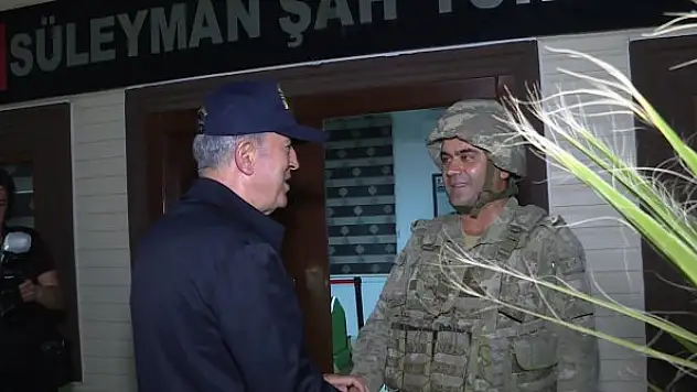 Bakan Akar ve TSK Komuta Kademesi, Süleyman Şah Türbesini ziyaret etti