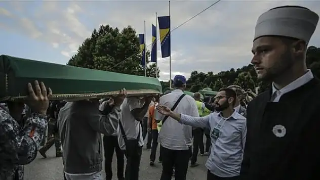 Srebrenitsa soykırımının 50 kurbanı daha bugün toprağa verilecek